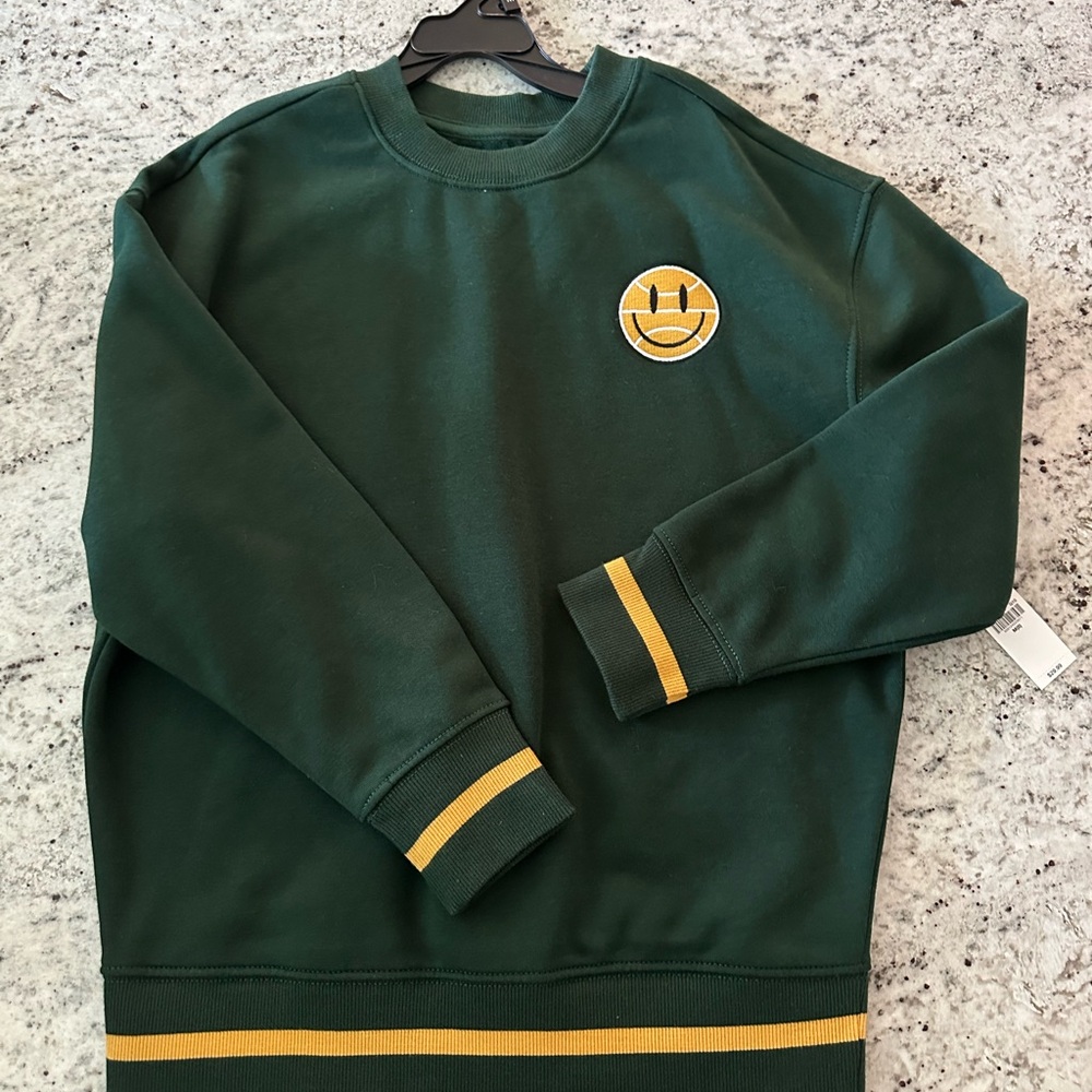 Oversized Old Navy Smiley Face Sweatshirt size 8 (boys)